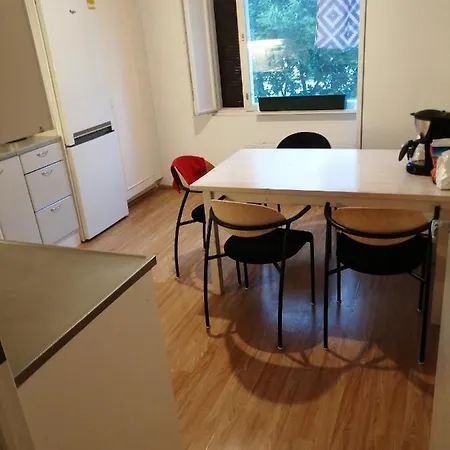 Home Apartment Turku 홈스테이 투르쿠